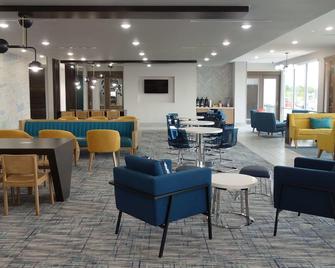 La Quinta Inn & Suites by Wyndham San Antonio Alamo City - San Antonio - Lounge