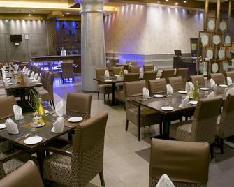 The Corinthians Resort & Club - Pune - Restaurant