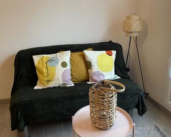 5 personnes piscine pinède et mer - Cap d'Agde - Living room