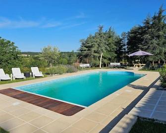 Domaine de l'Agneau - Vouzan - Piscina