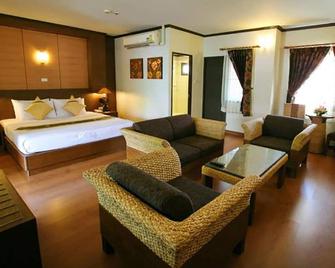 Top North Hotel - Chiang Mai - Camera da letto