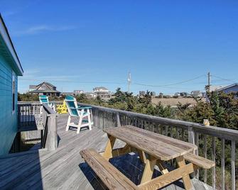 Dog-Friendly Home with Private Pool/Hot Tub, Central AC, and Free WiFi - Rodanthe - Balcony