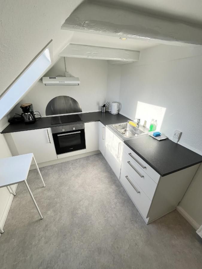 Bright and central city apartment near Aalborg Bus – Aalborg