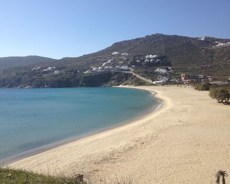 Andromeda Mykonos Villas & Suites - Mykonos - Beach