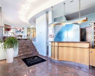 Hotel In Den Herrnwiesen - Kreuzwertheim - Front desk