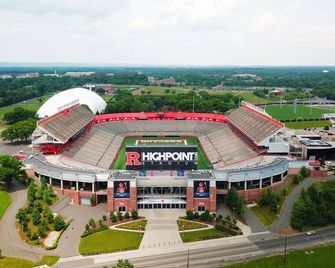 Your Home Away From Home! Family-Friendly unit awaits! Near Buffalo Ridge Park - Franklin Township - Edificio