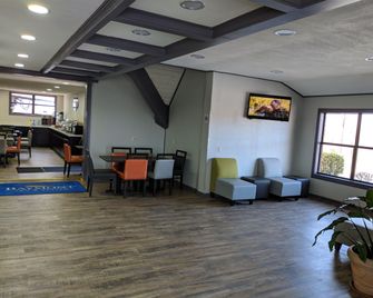Baymont by Wyndham Cookeville - Cookeville - Lobby
