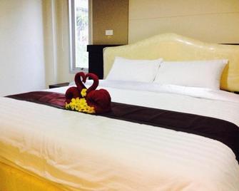 Saabpaiboon Grand Resort - Det Udom - Habitación