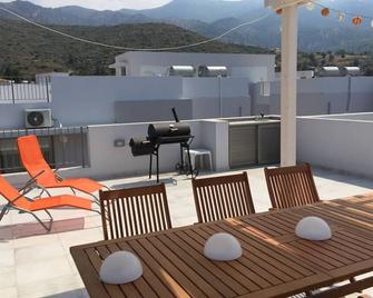 Milos Park Home / Alsancak (Karavas) Girne - Lápithos - Balkon
