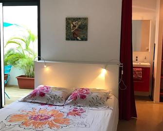 Charming Room 2/6 Pers Beach, Sea & Spa - Saint-Pierre - Schlafzimmer