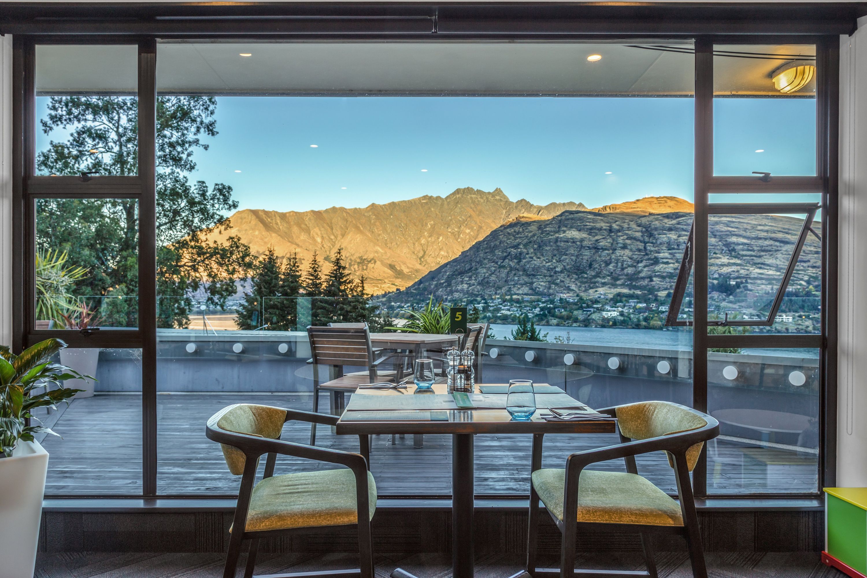 Holiday Inn Queenstown Frankton Road By IHG - קווינסטאון - מסעדה