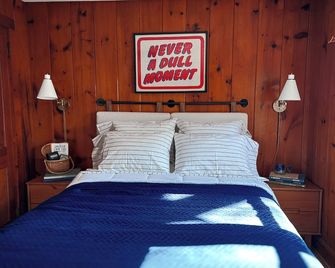 Cape Cod Motor Inn - South Yarmouth - Makuuhuone