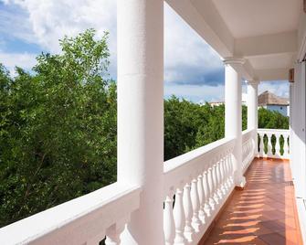 Ocean View Caribbean Villa - 4 Bedroom - Cozumel - Balcony