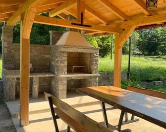 Apartment Nona Polda - Kobarid - Patio