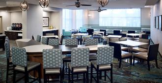 Homewood Suites by Hilton North Bay - North Bay - Restoran