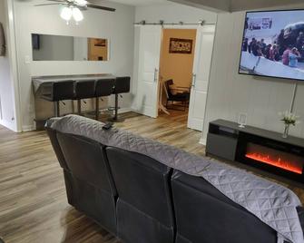 New for 2025 smart/whisper silent Heat and AC HVAC System. Temperature Control. - Gardiner - Sala de estar