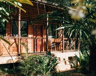 Mariposa Jungle Lodge - San Ignacio - Patio