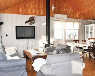 Nice Home In Svanskog With Kitchen - Svanskog - Living room
