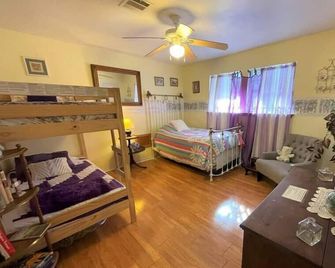 Grandview House on Hamilton Creek - Marble Falls - Camera da letto