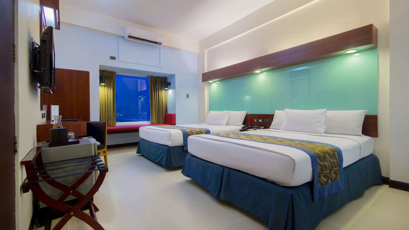 Microtel by Wyndham Mall of Asia