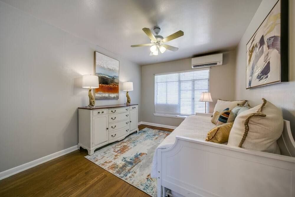 Historical Home in Iconic Alamo Heights - San Antonio - Sala de estar