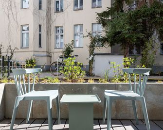 لايم هوم برلين لويز هنرييت ست ر - برلين - شرفة مرصوفة