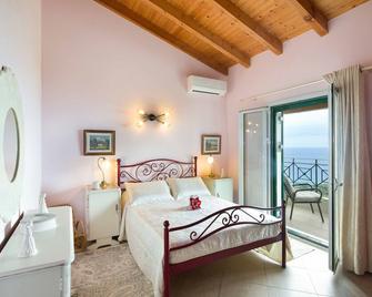 Archontiko Loukis - Pentati - Bedroom