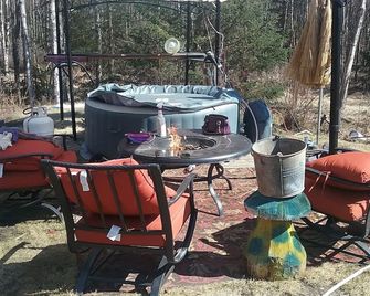 Birdhouse Cabin Rental Llc / Near Girdwood Or Anchorage - Indian