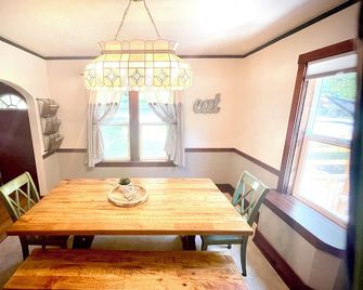 Clearwater Cottage – Cozy Historic Home Near the River - Orofino - Comedor