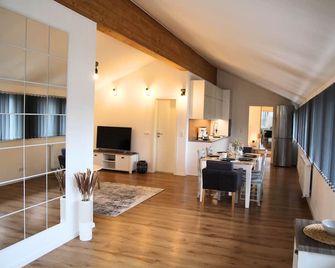 Chiemsee Apartments - Altenmarkt an der Alz - Comedor