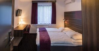 Log In Rooms - Zagreb - Bedroom