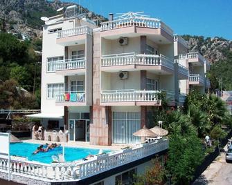 Kavala - Turunç - Building
