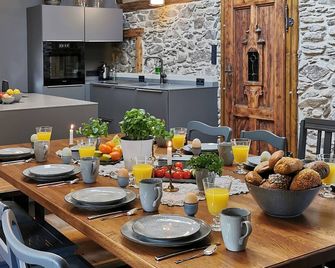 Newly renovated vacation home for 12 people - Altenberg - Їдальня
