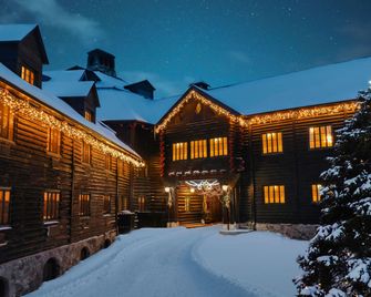 Fairmont Le Château Montebello - Montebello - Edificio
