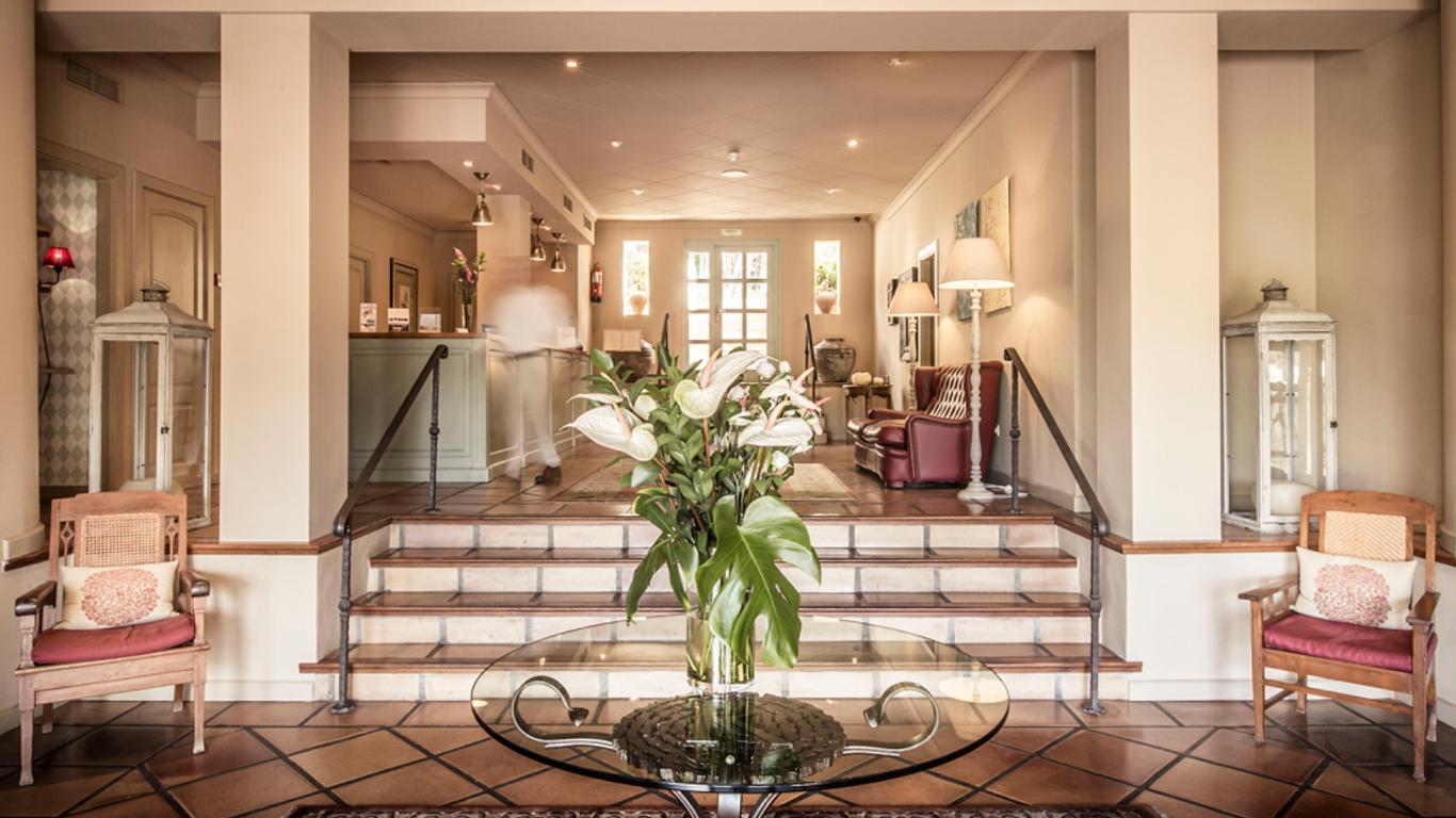 إلرودات هوتل فيليدج آند سبا