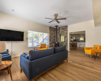 Orchard Haven House home - Lyle - Sala de estar