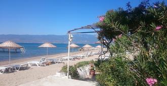 Altin Camp & Park Hotel - Burhaniye - Beach