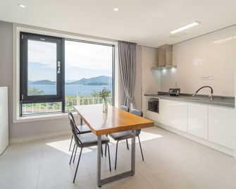Arte Resort Spa & Pool Villa - Sacheon