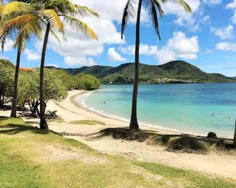 Brise Marine - แซ็งต์-ลูซ - ชายหาด