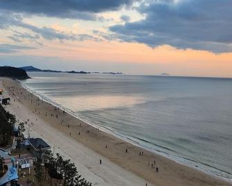 Daecheon Mud Beach Hotel - Boryeong - Playa