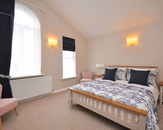 Sixteen B - York - Bedroom