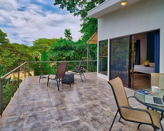 Hotel Nahua - טאמרינדו - מרפסת