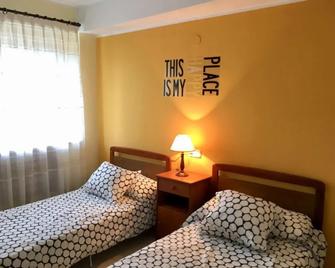 Llanes International Hostel - Llanes - Habitación