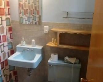 Royal Motel - Ironwood - Bagno