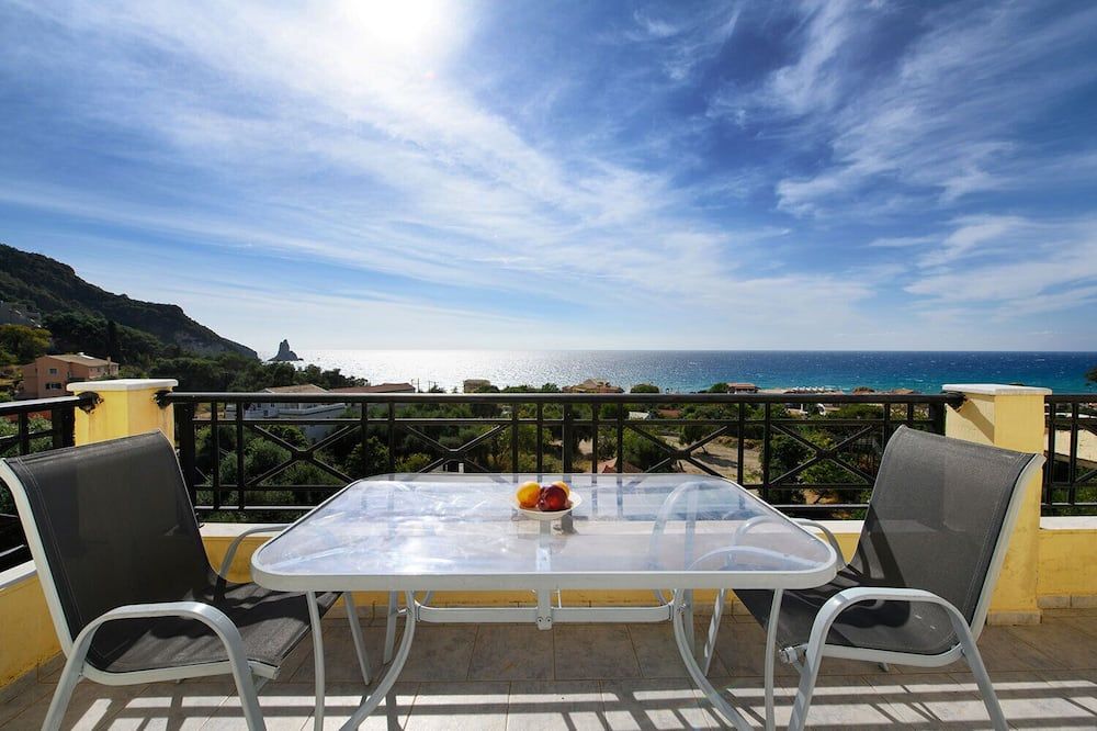 Ammos Bay - Agios Gordios - Balkon
