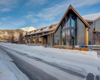Homestead Inn Banff - Banff - Building