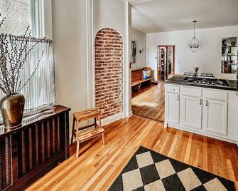 Baltimore's Luxury Rowhome Stay - Baltimora - Cucina