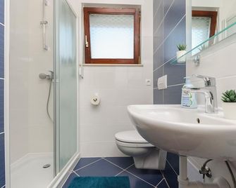 Apartment Mare - Srima - Bathroom