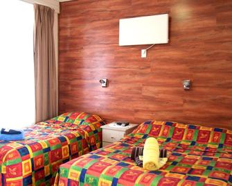 Norfolk Pines Motel - Merimbula - Habitación