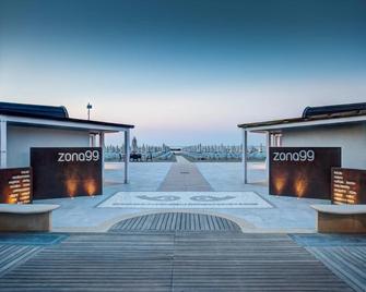 Mediterraneo Hotel & Suites - Cattolica - Outdoors view